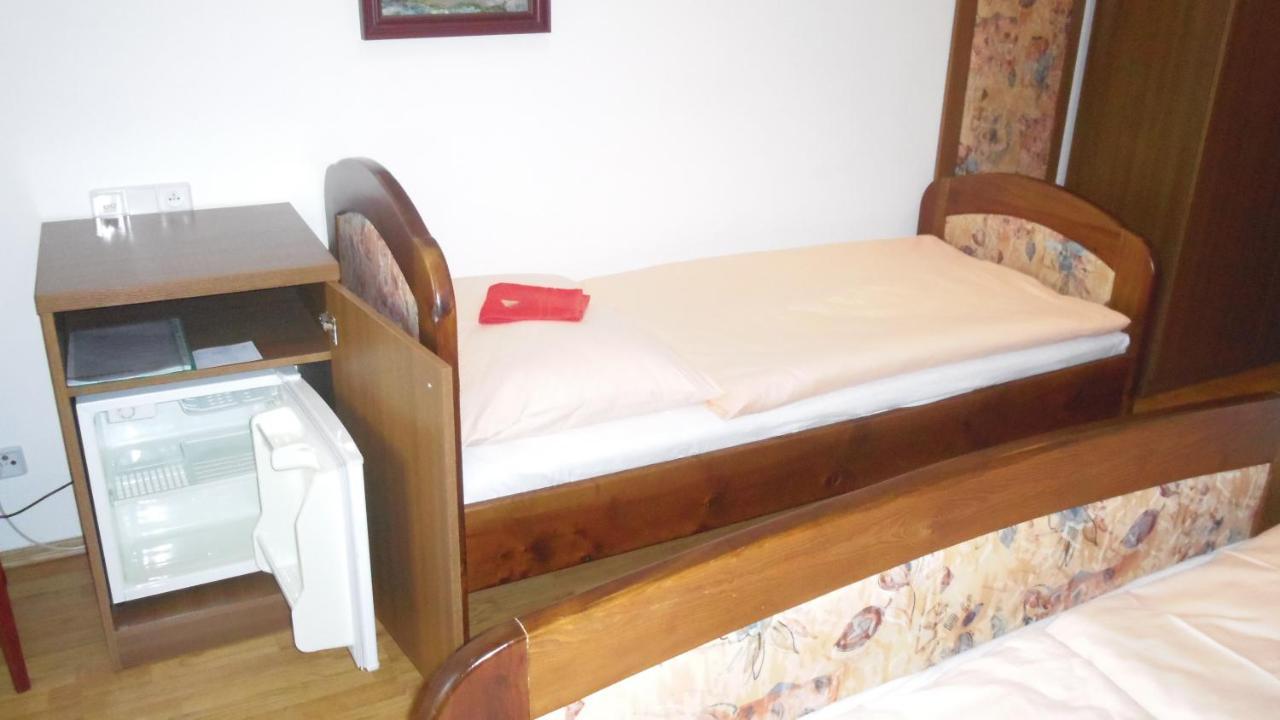 Pension Karolina Trnava Экстерьер фото