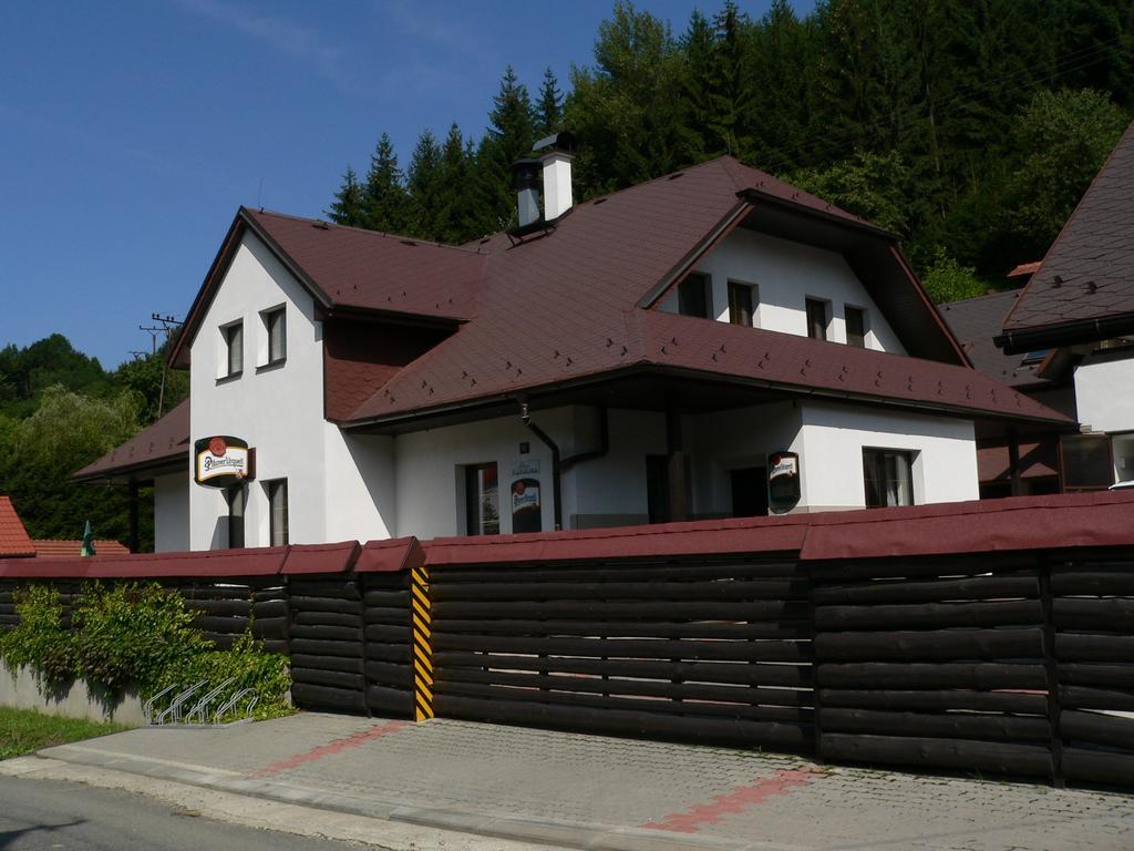 Pension Karolina Trnava Экстерьер фото