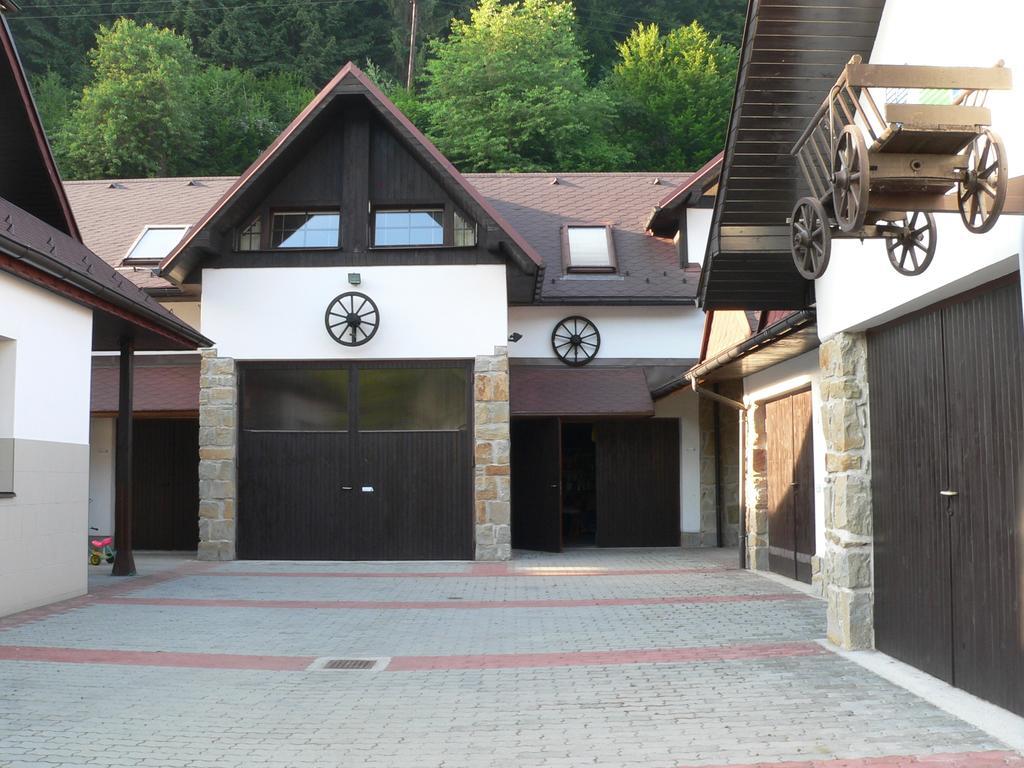 Pension Karolina Trnava Экстерьер фото